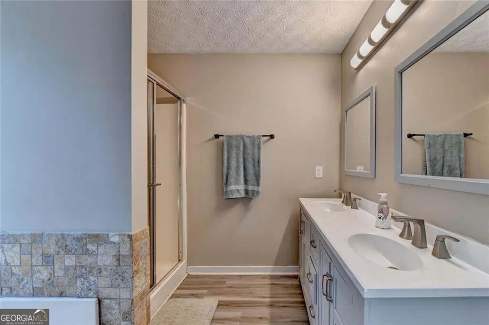290 Lake Valley DR SW Loganville, GA 30052