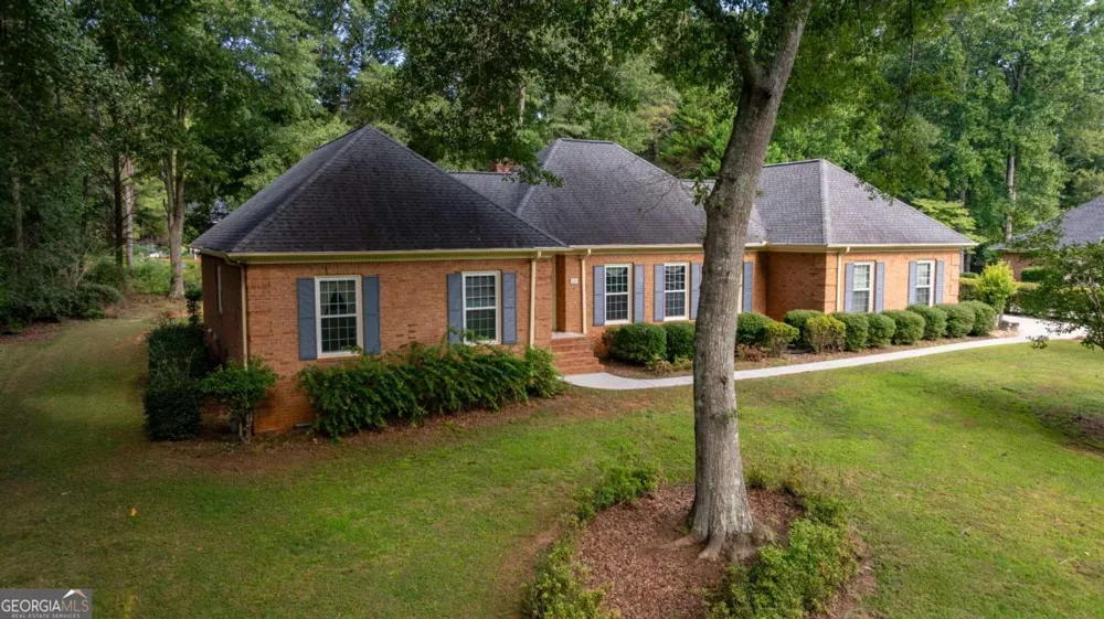 341 Chesterfield RD Bogart, GA 30622