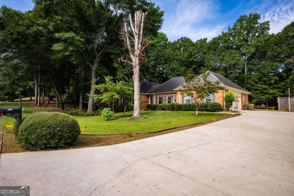 341 Chesterfield RD Bogart, GA 30622