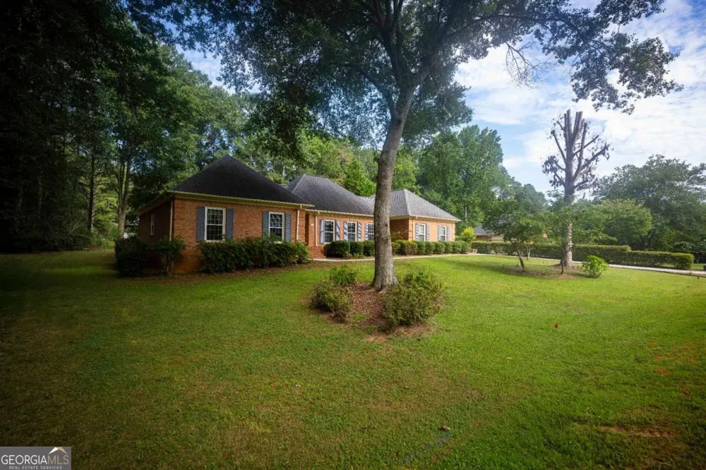 341 Chesterfield RD Bogart, GA 30622