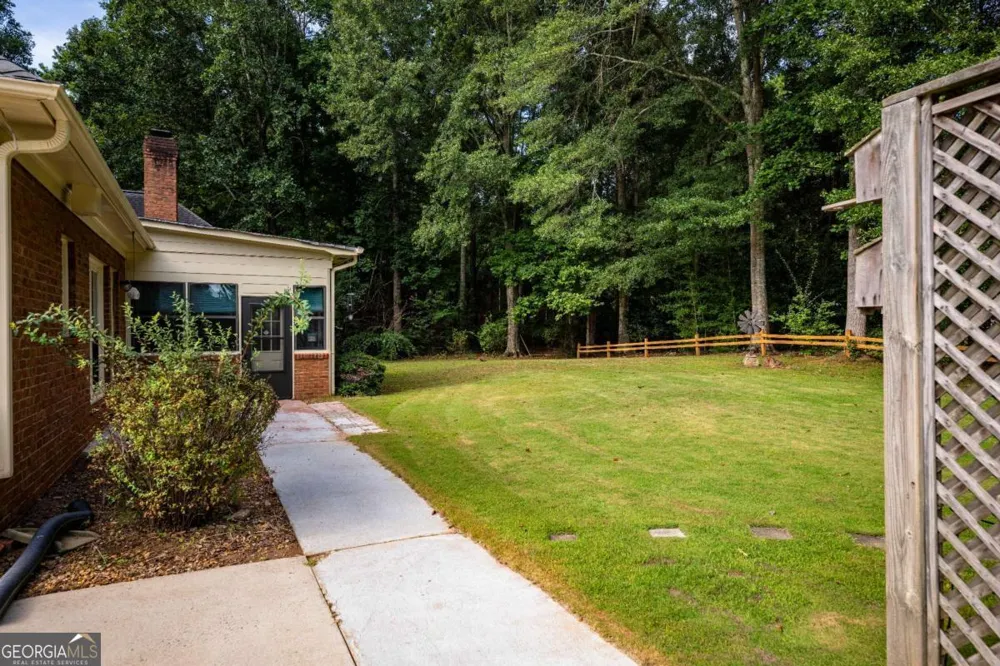 341 Chesterfield RD Bogart, GA 30622