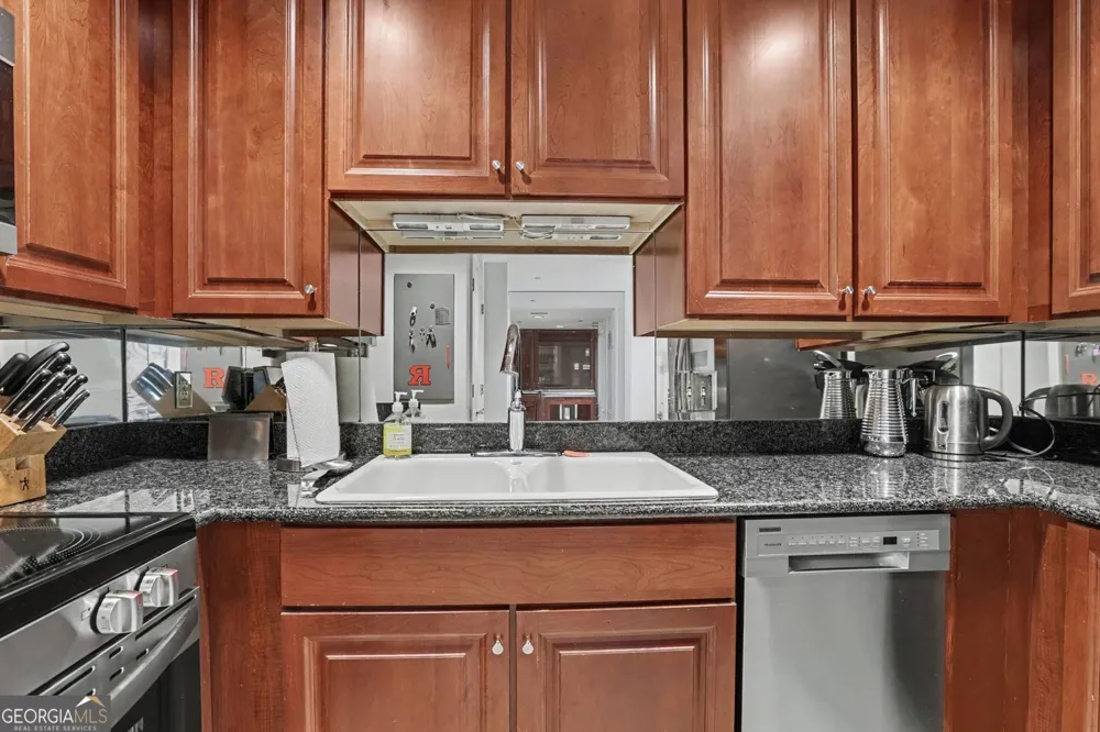 195 14th ST NE Atlanta, GA 30309