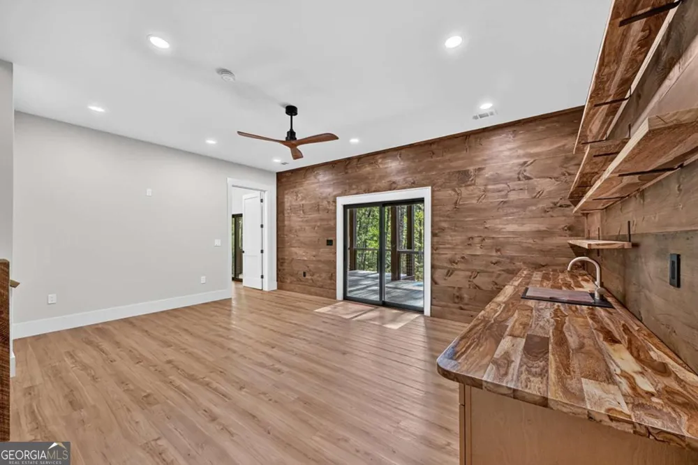 412 Mountain Tops CIR Blue Ridge, GA 30513