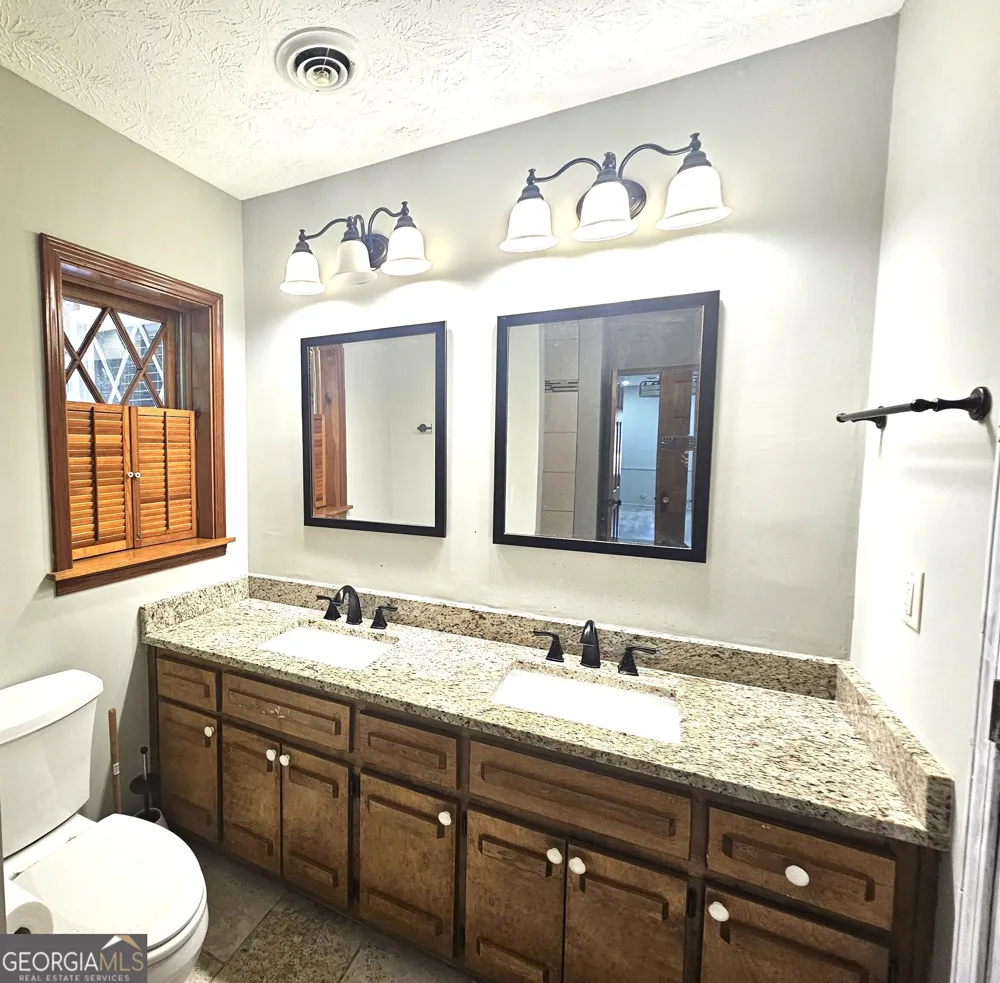 2996 Jodeco DR Jonesboro, GA 30236