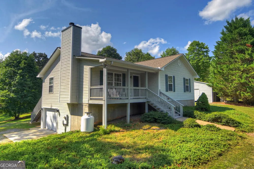 96 Creekside DR McCaysville, GA 30555