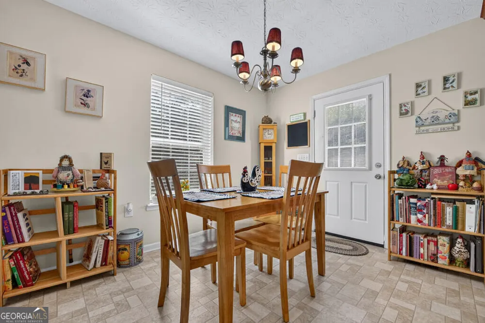 96 Creekside DR McCaysville, GA 30555