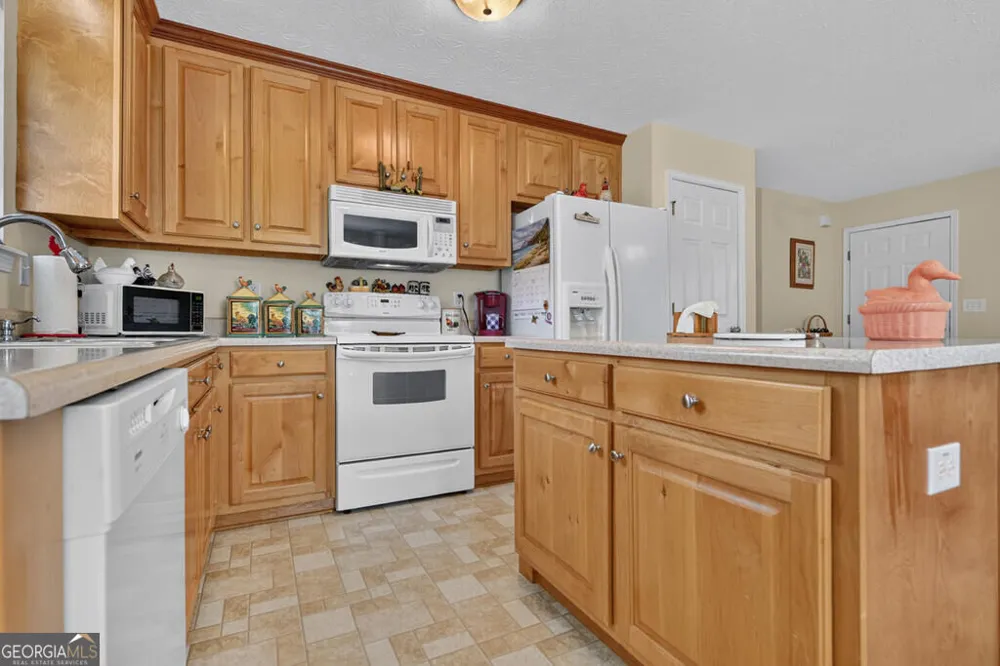 96 Creekside DR McCaysville, GA 30555