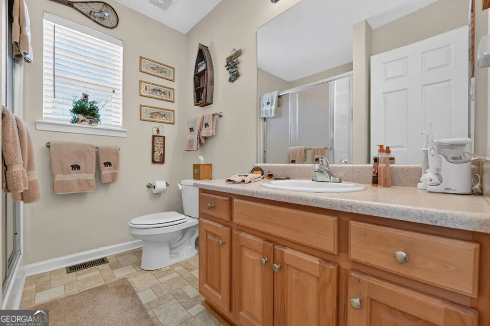 96 Creekside DR McCaysville, GA 30555