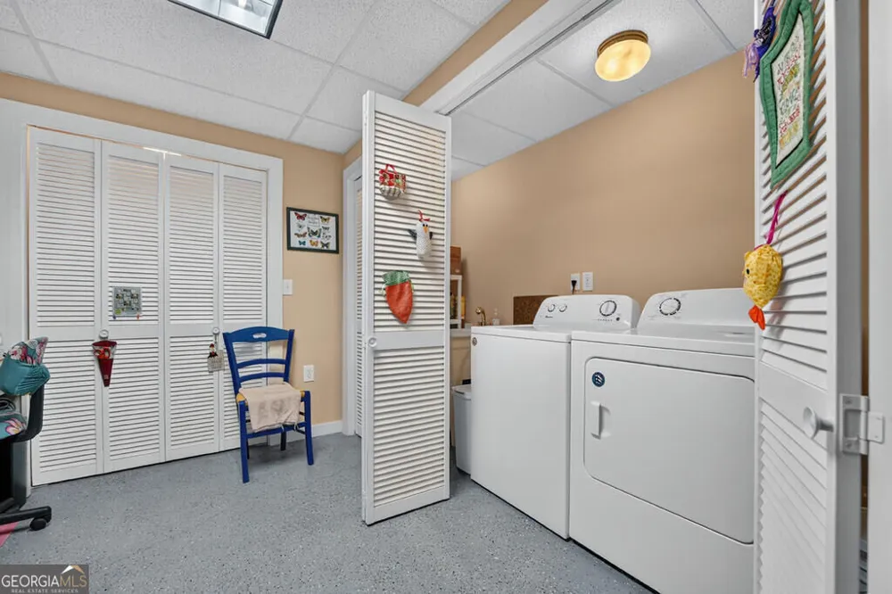 96 Creekside DR McCaysville, GA 30555