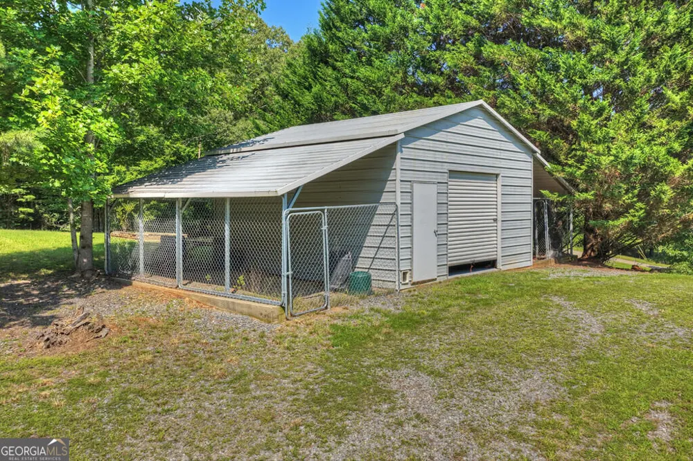 96 Creekside DR McCaysville, GA 30555