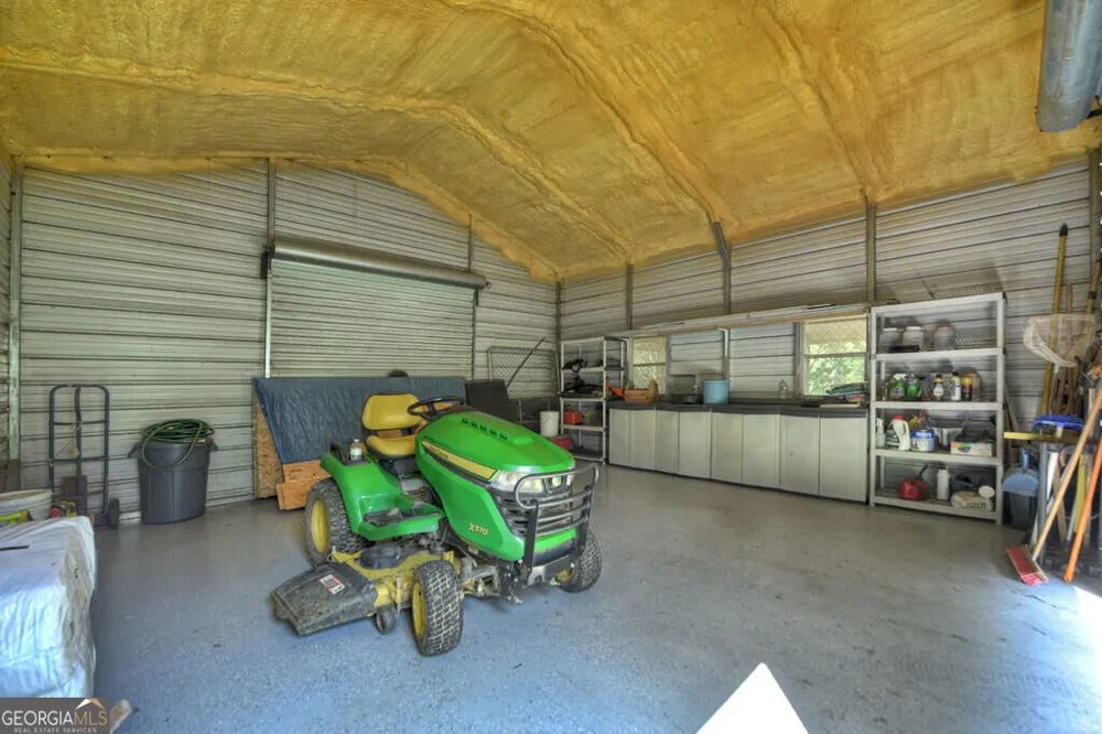 96 Creekside DR McCaysville, GA 30555