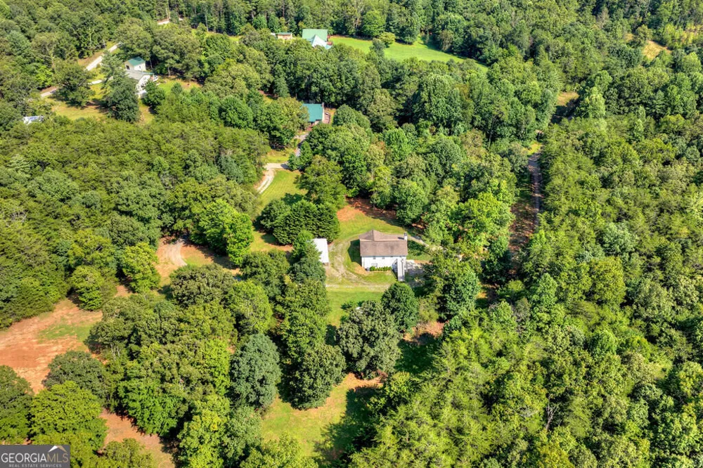 96 Creekside DR McCaysville, GA 30555