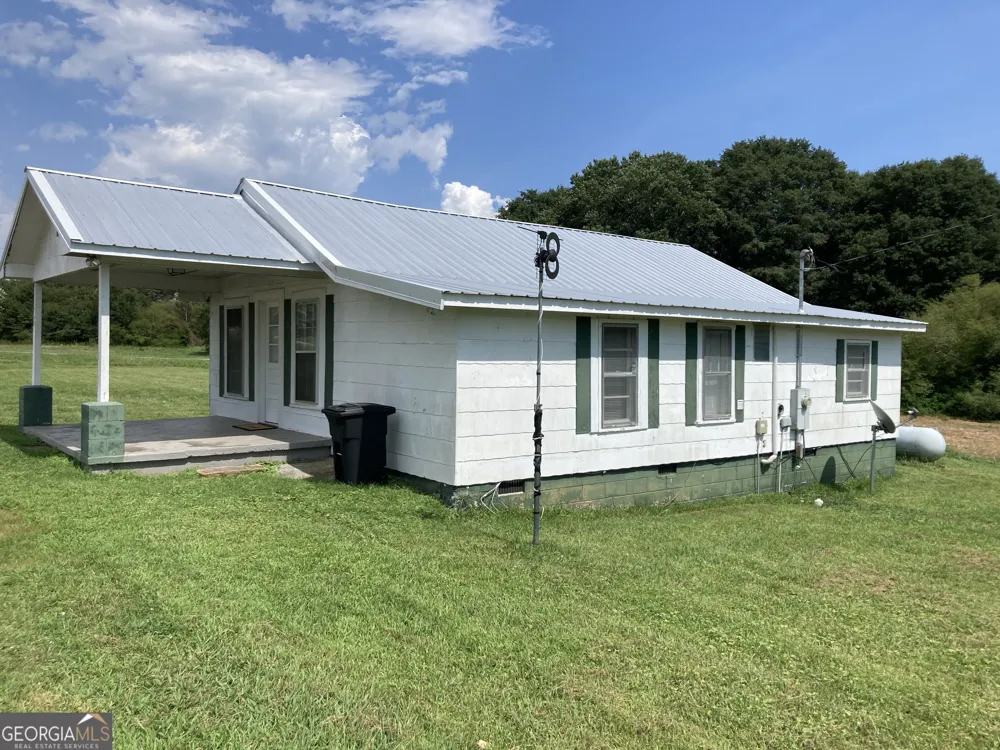 1560 Cleveland HWY Murrayville, GA 30564