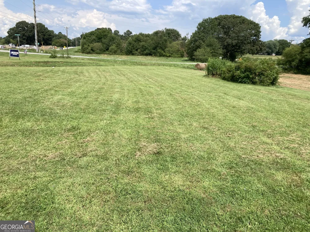 1560 Cleveland HWY Murrayville, GA 30564