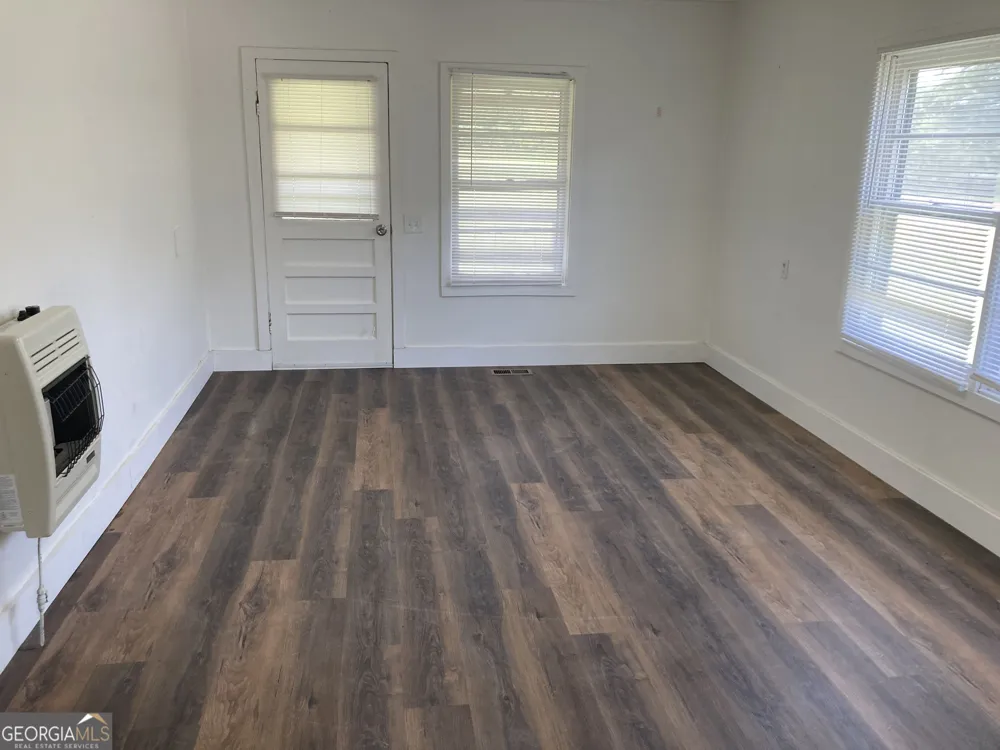 1560 Cleveland HWY Murrayville, GA 30564