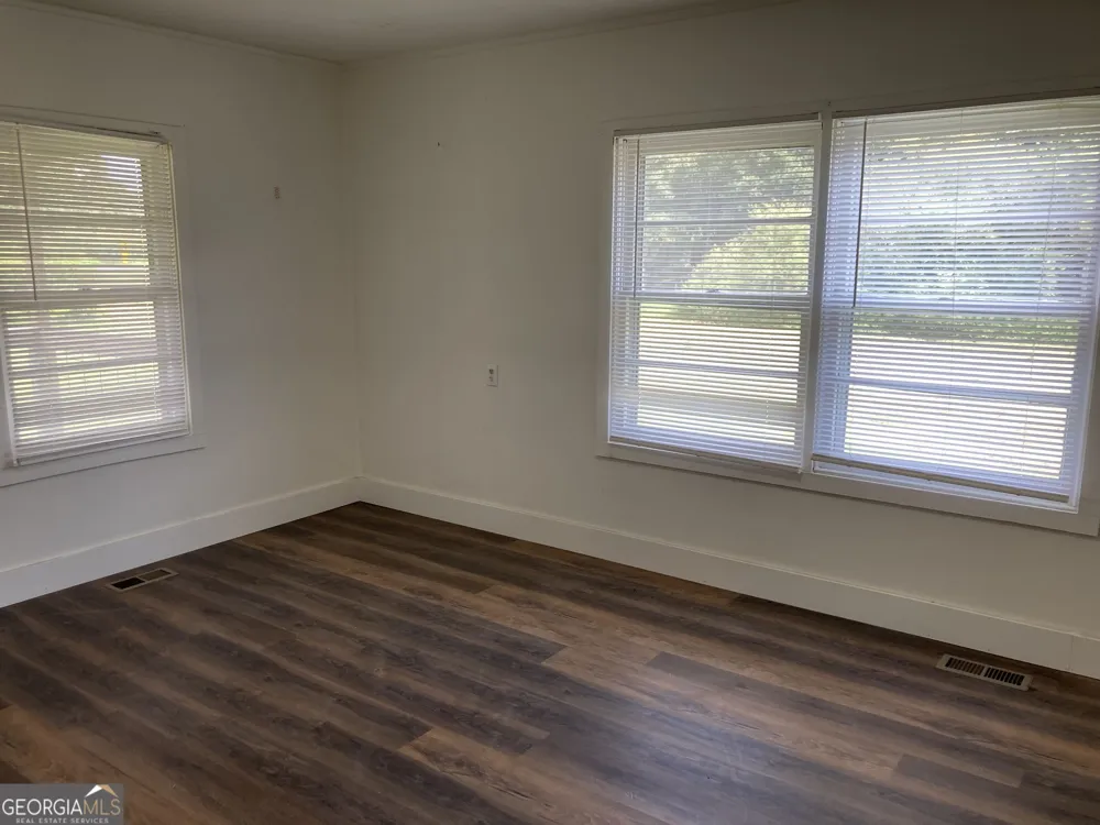 1560 Cleveland HWY Murrayville, GA 30564