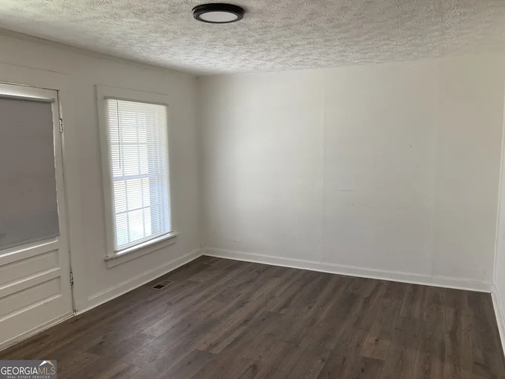 1560 Cleveland HWY Murrayville, GA 30564