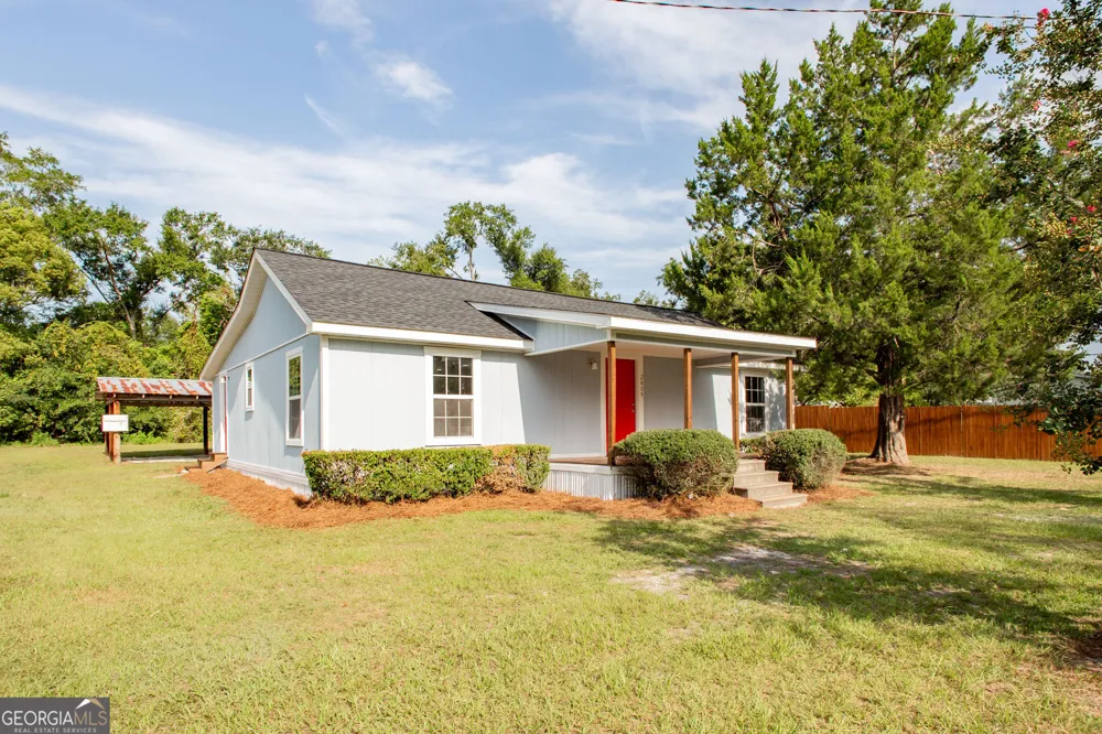 2409 Adams ST Waycross, GA 31501