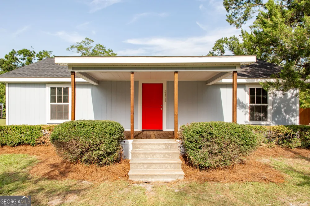 2409 Adams ST Waycross, GA 31501