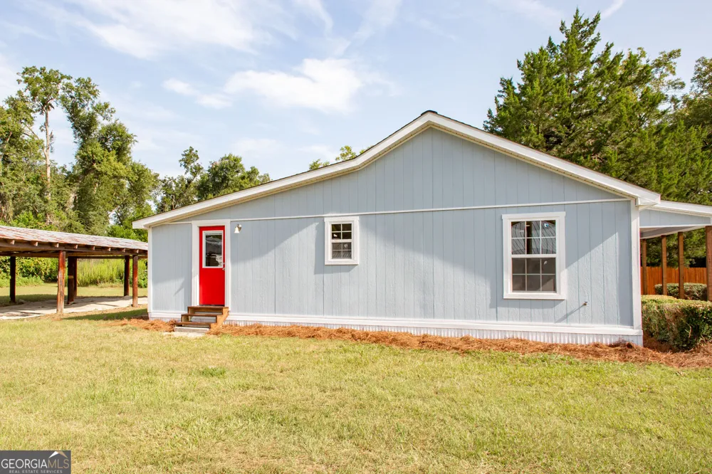 2409 Adams ST Waycross, GA 31501