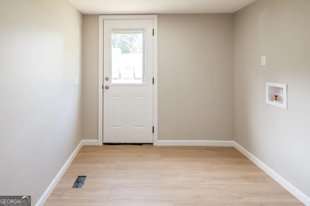 2409 Adams ST Waycross, GA 31501