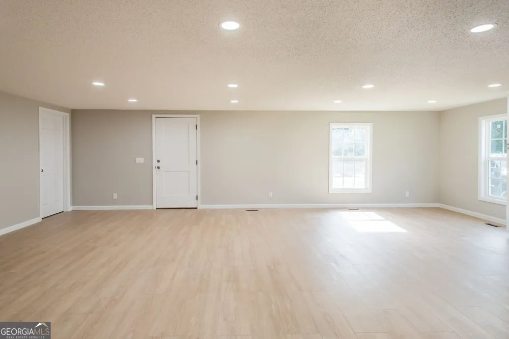 2409 Adams ST Waycross, GA 31501