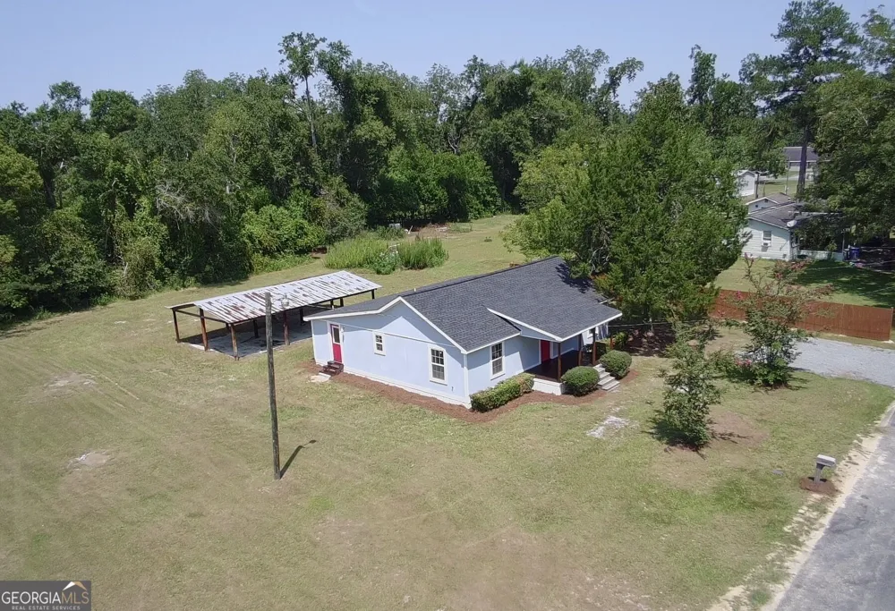 2409 Adams ST Waycross, GA 31501
