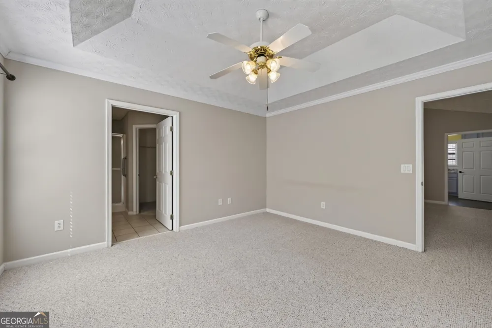 912 Village View CIR Loganville, GA 30052
