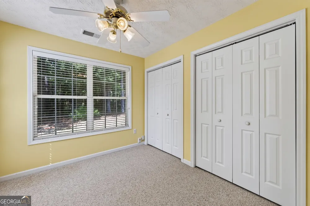 912 Village View CIR Loganville, GA 30052