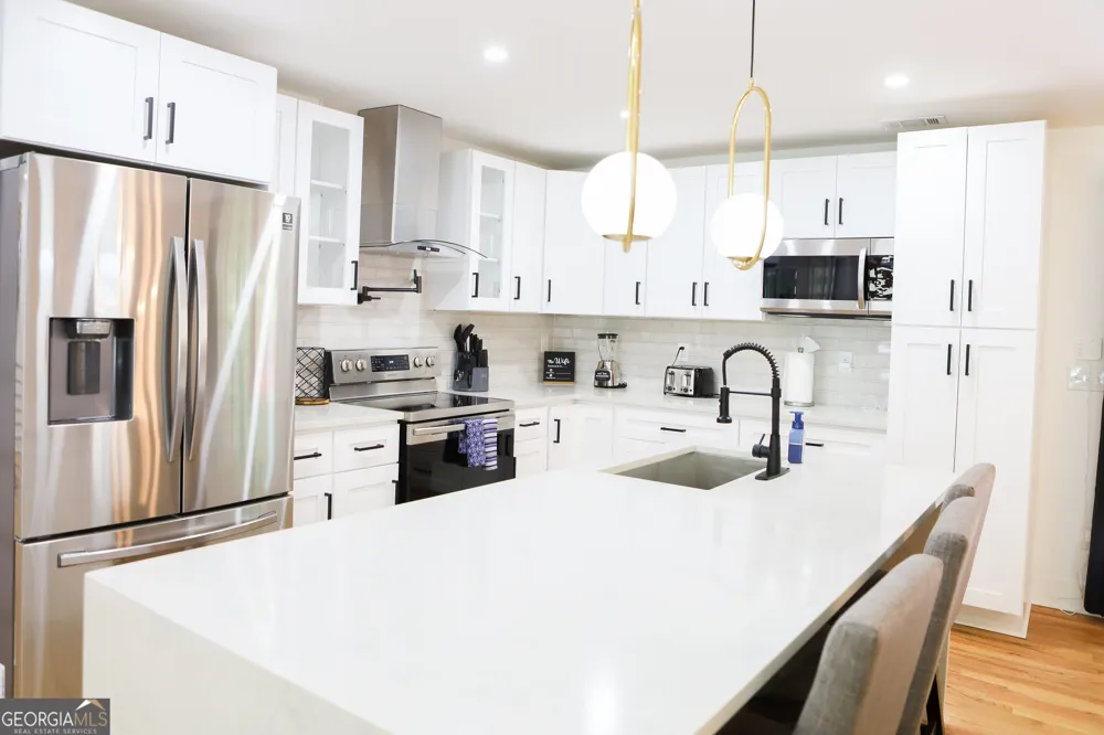 280 W Lake DR NW Atlanta, GA 30314