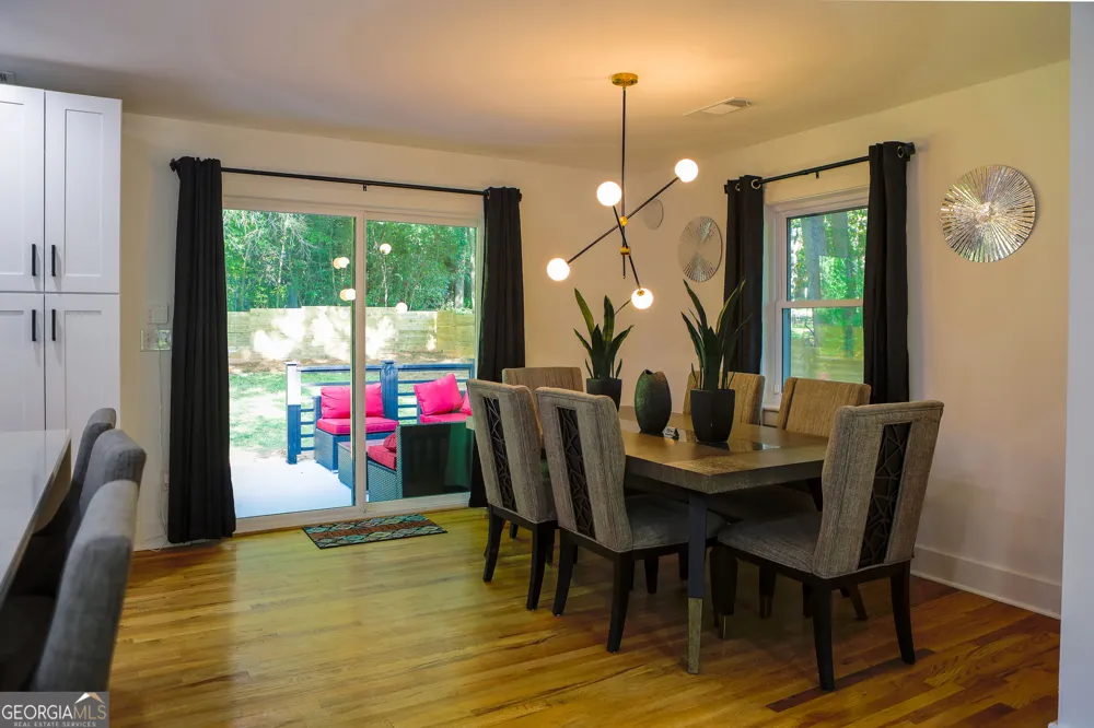 280 W Lake DR NW Atlanta, GA 30314