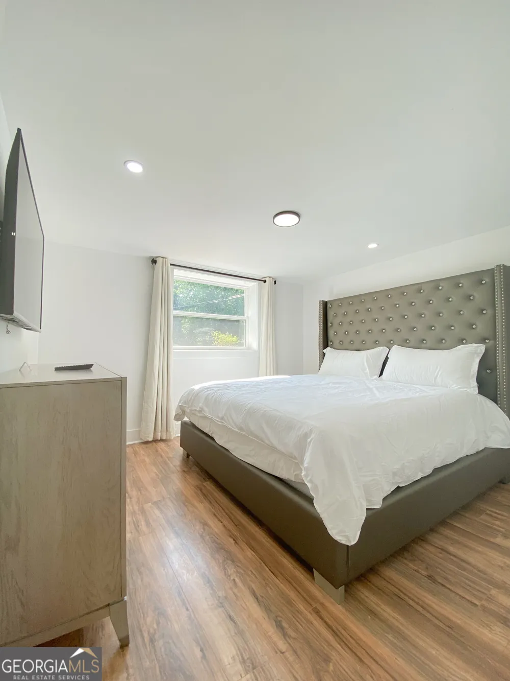 280 W Lake DR NW Atlanta, GA 30314