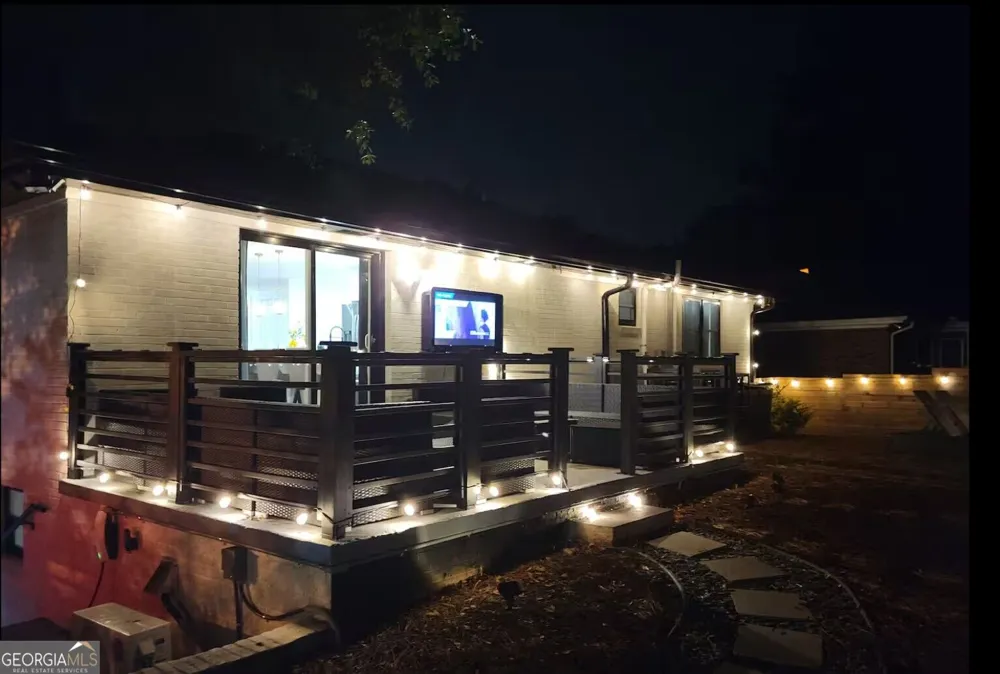 280 W Lake DR NW Atlanta, GA 30314