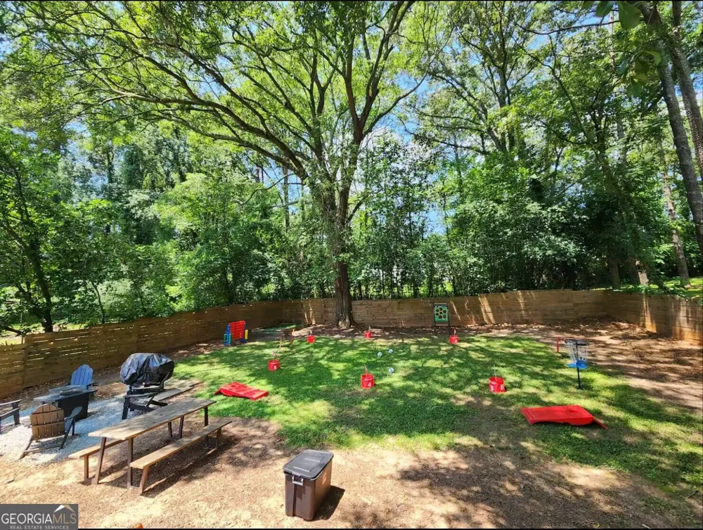 280 W Lake DR NW Atlanta, GA 30314