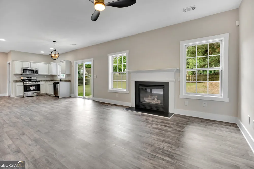 15 Kestrel CIR Covington, GA 30014