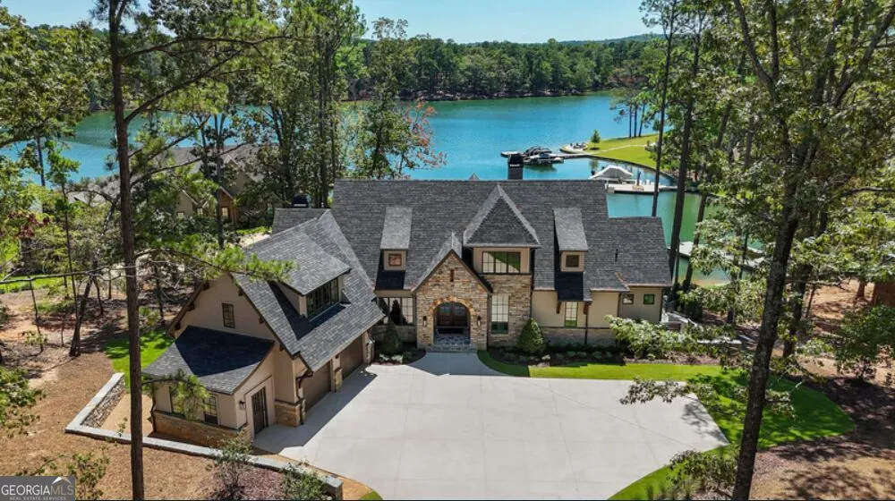 3274A Dunlap DR Gainesville, GA 30506