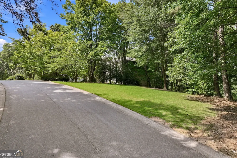 3274A Dunlap DR Gainesville, GA 30506