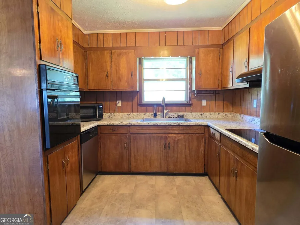 211 Wheeless RD Thomaston, GA 30286