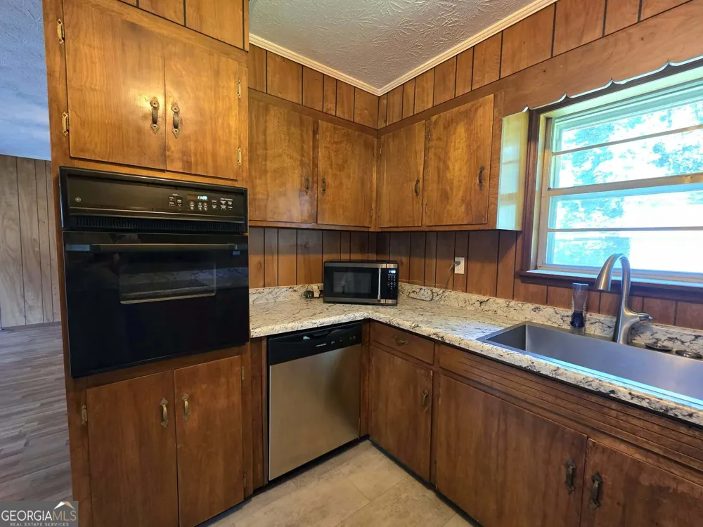 211 Wheeless RD Thomaston, GA 30286