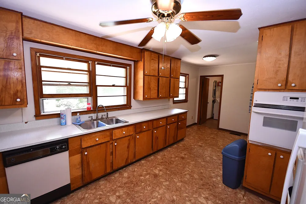4 Bill Ploof RD Buchanan, GA 30113