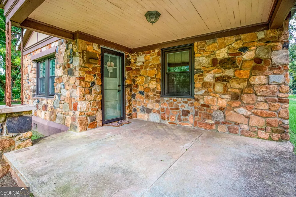 2067 Cleveland RD Bogart, GA 30622