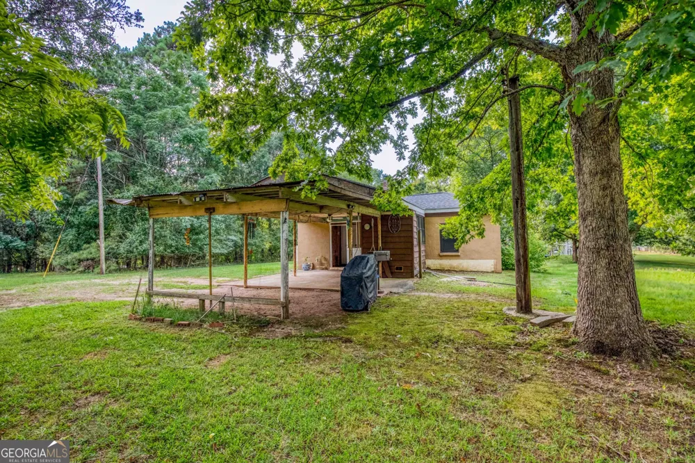 2067 Cleveland RD Bogart, GA 30622
