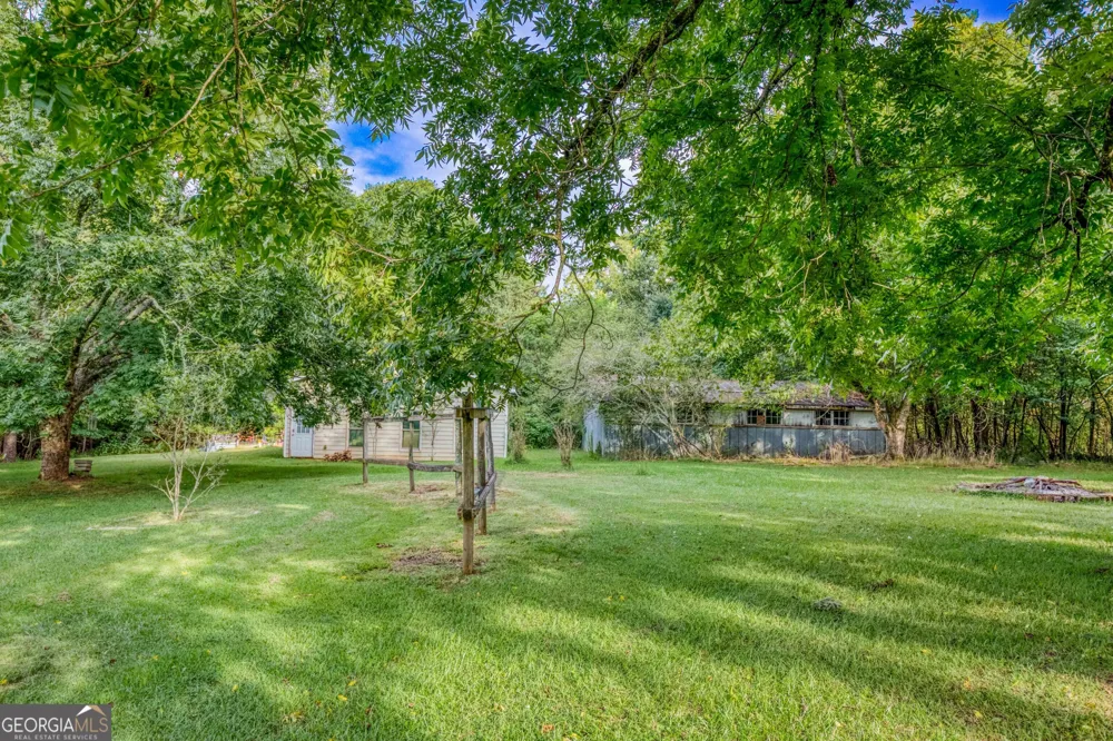 2067 Cleveland RD Bogart, GA 30622