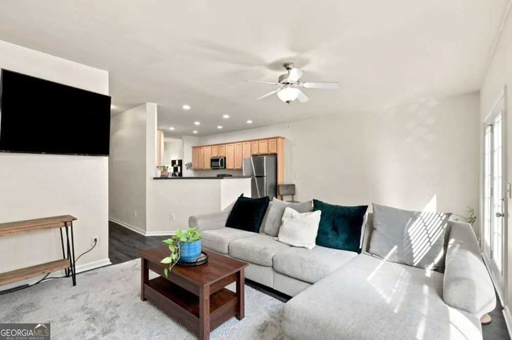 2747 Cedar DR Lawrenceville, GA 30043