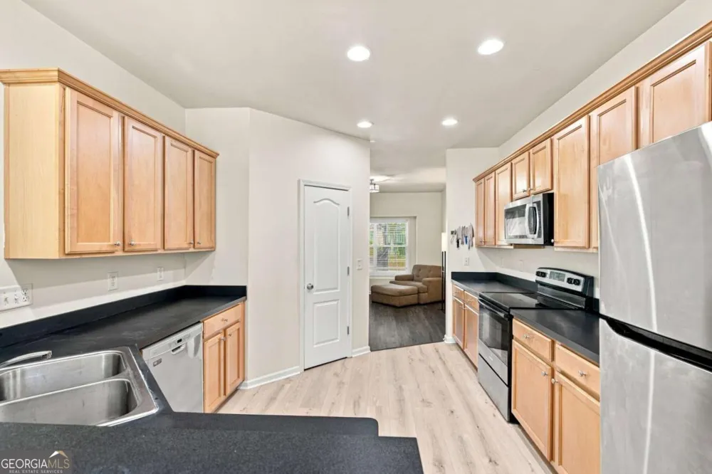 2747 Cedar DR Lawrenceville, GA 30043