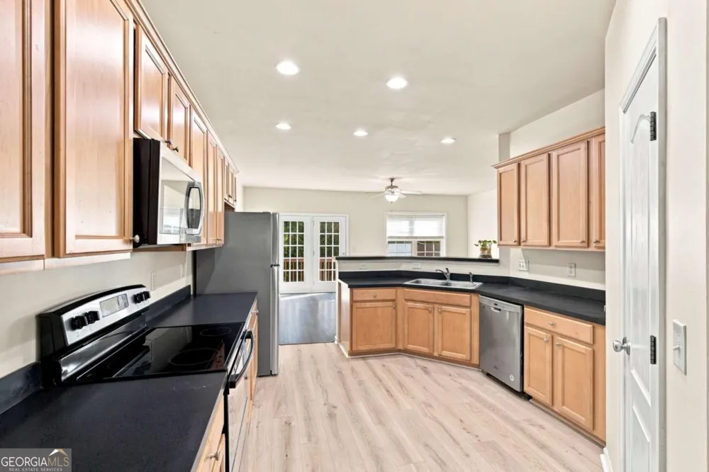 2747 Cedar DR Lawrenceville, GA 30043