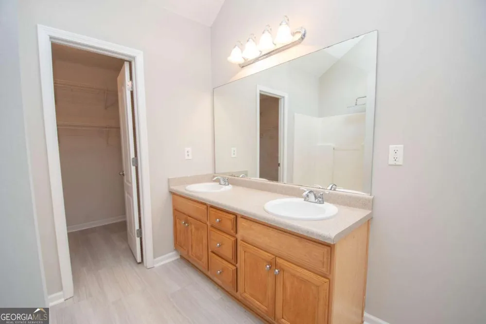 10 Walton Woods CT Newnan, GA 30263