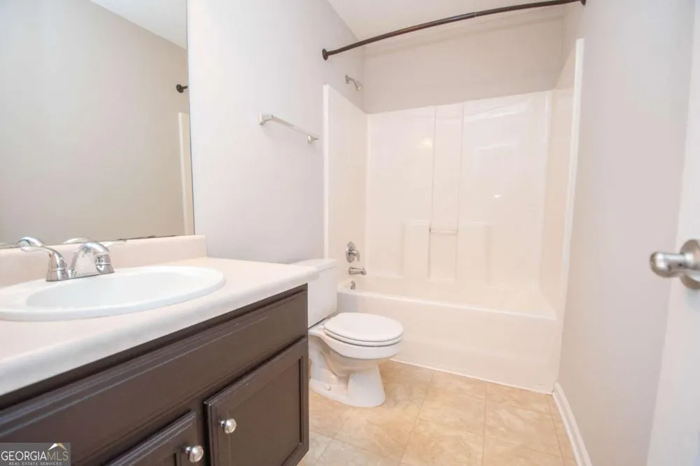 10 Walton Woods CT Newnan, GA 30263