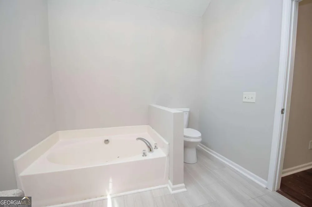 10 Walton Woods CT Newnan, GA 30263