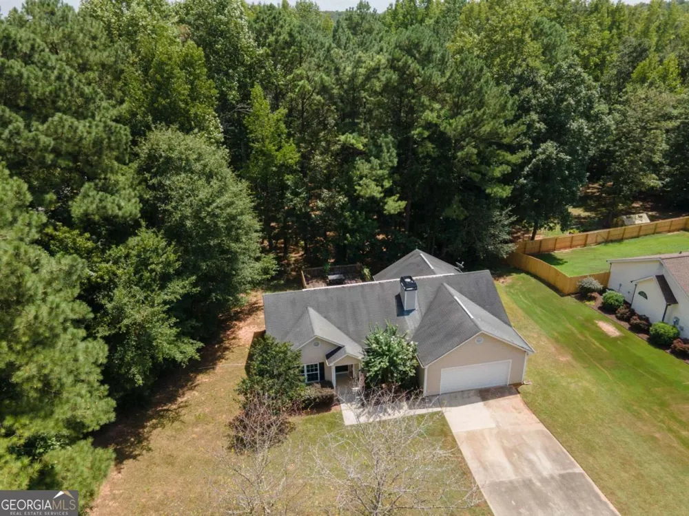 10 Walton Woods CT Newnan, GA 30263
